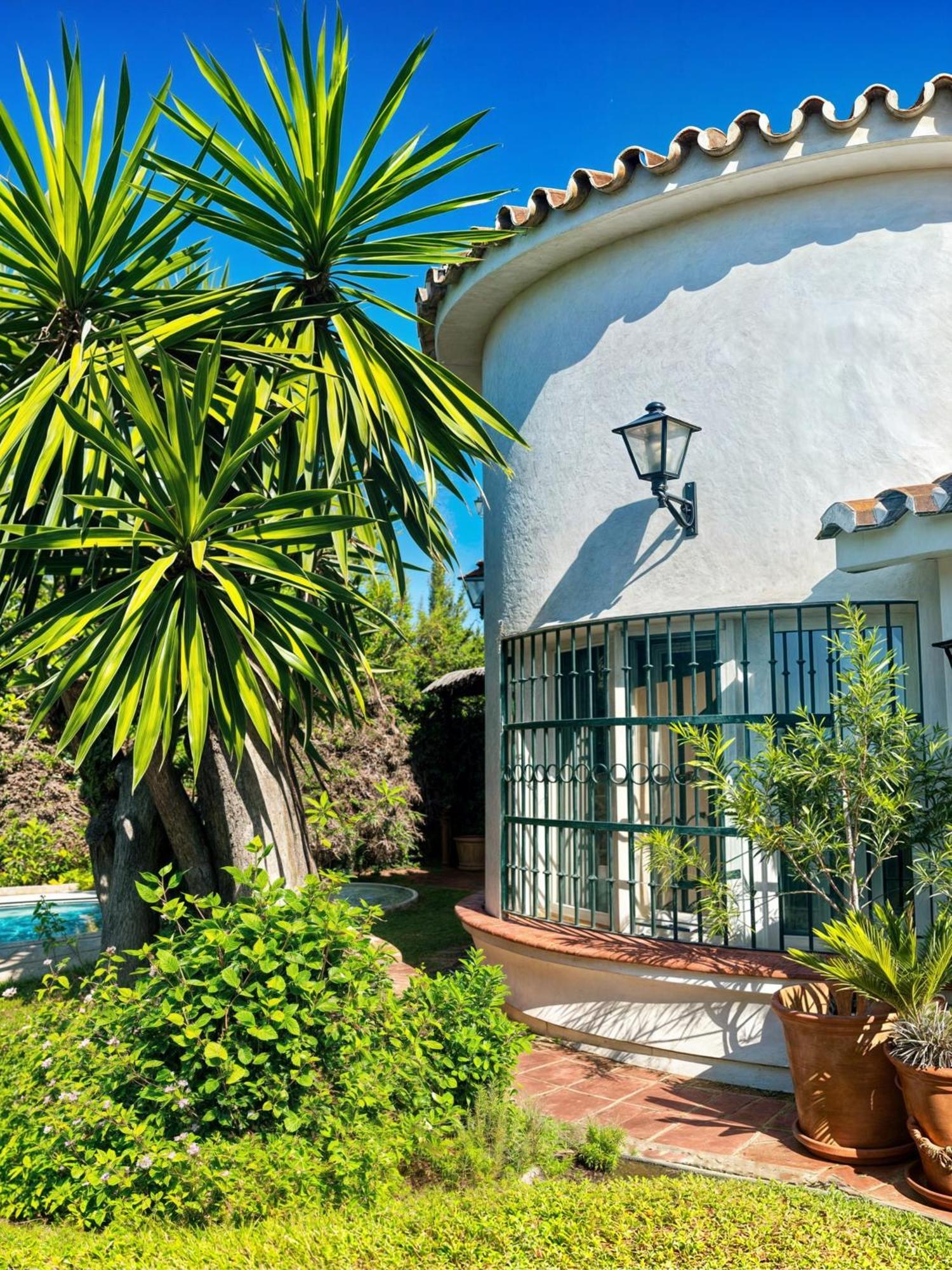 Villa Alfredo - Private Pool Next To The Beach Estepona Eksteriør billede